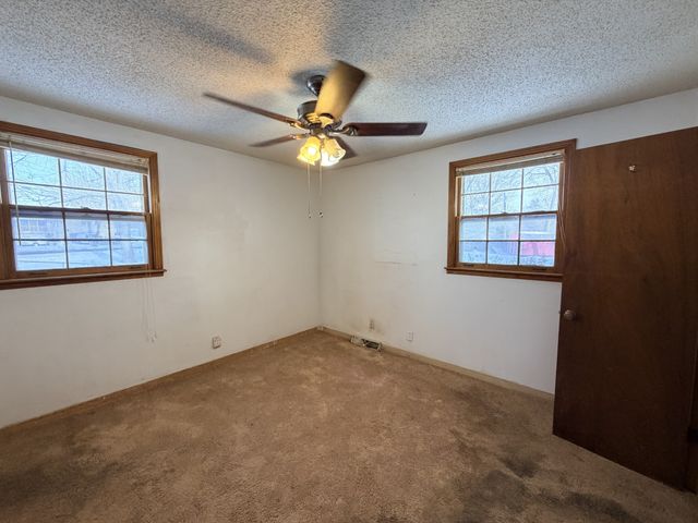 238 Pine Mountain Rd, Clarksville, TN 37042