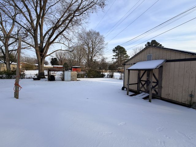 238 Pine Mountain Rd, Clarksville, TN 37042