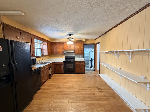 238 Pine Mountain Rd, Clarksville, TN 37042