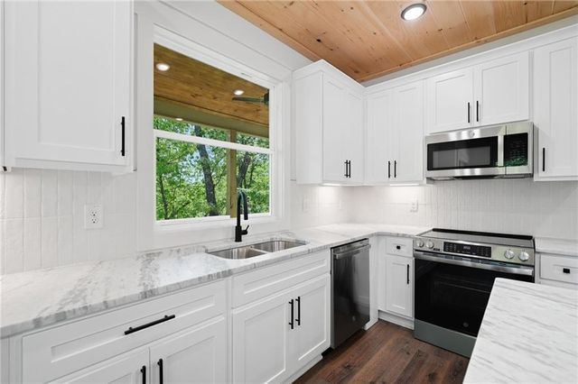 1600 Dover Drive, Ranger, GA 30734
