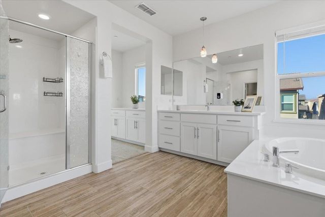 2481 2481 Azalea Ave, Tracy, CA 95376