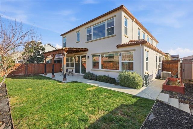 2481 2481 Azalea Ave, Tracy, CA 95376