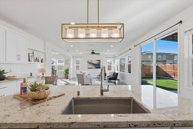 2481 2481 Azalea Ave, Tracy, CA 95376