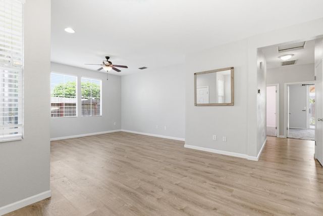 7118 S Lyne Bay Dr, Roseville, CA 95747