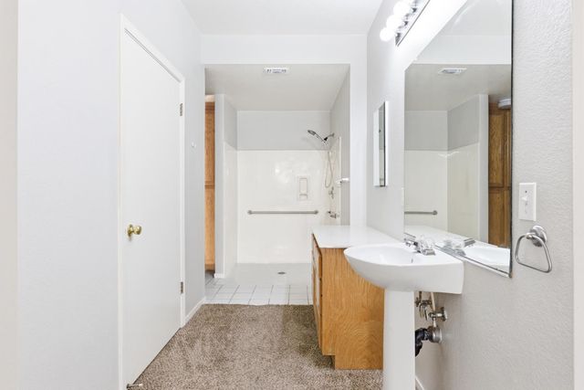 7118 S Lyne Bay Dr, Roseville, CA 95747