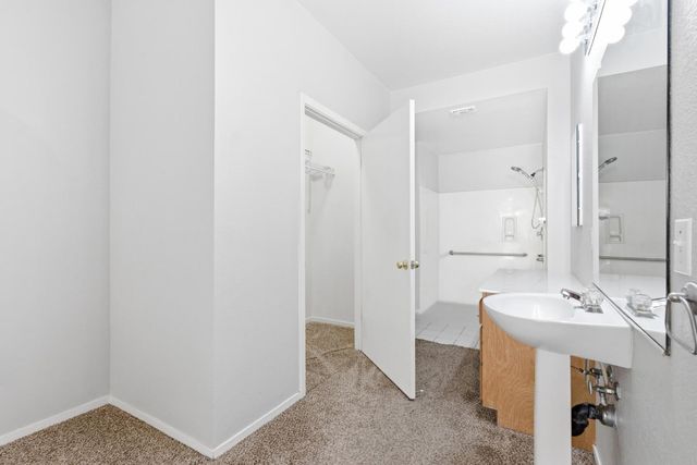 7118 S Lyne Bay Dr, Roseville, CA 95747