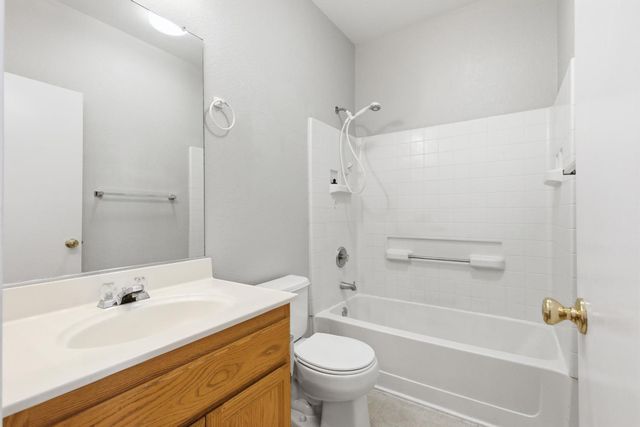 7118 S Lyne Bay Dr, Roseville, CA 95747