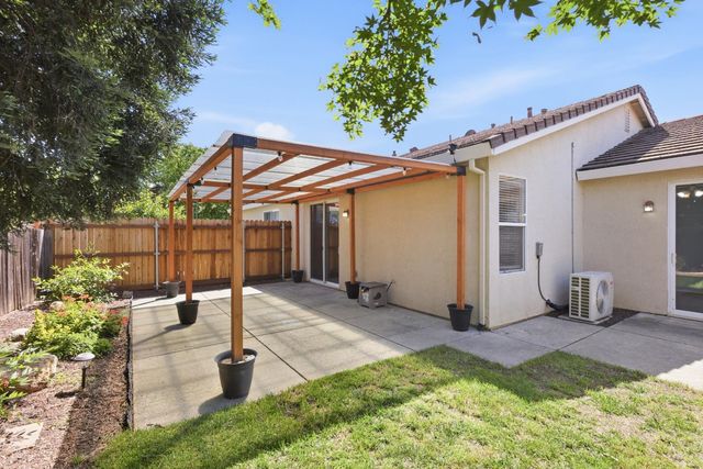 7118 S Lyne Bay Dr, Roseville, CA 95747