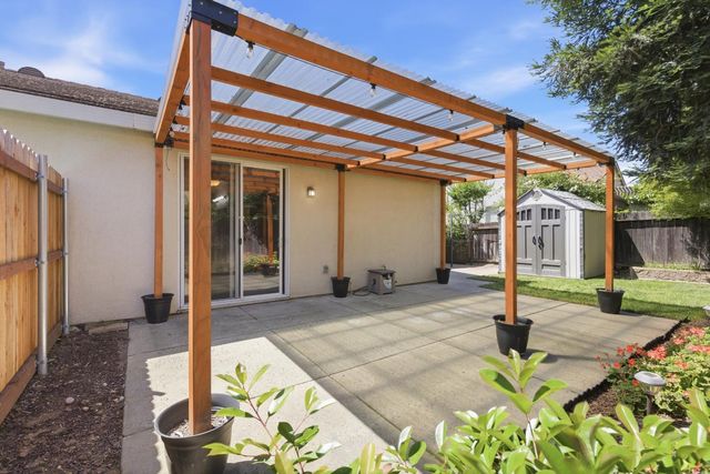 7118 S Lyne Bay Dr, Roseville, CA 95747