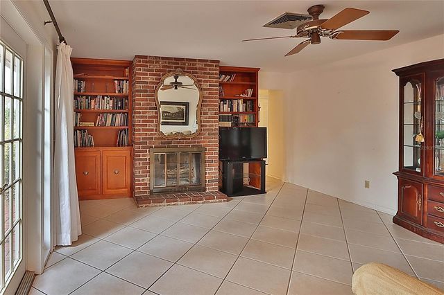 10502 LAKE CARROLL WAY, Tampa, FL 33618