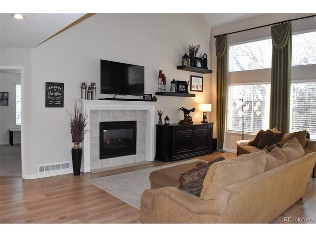 2615 Signal Creek Dr, Thornton, CO 80241