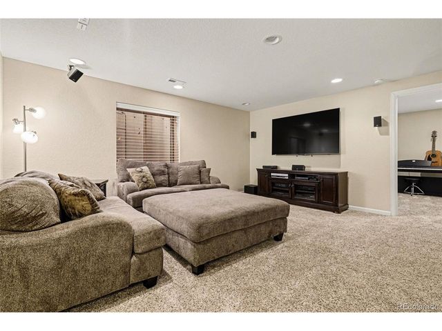 2615 Signal Creek Dr, Thornton, CO 80241