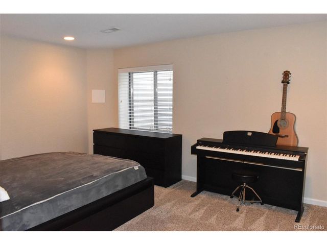 2615 Signal Creek Dr, Thornton, CO 80241