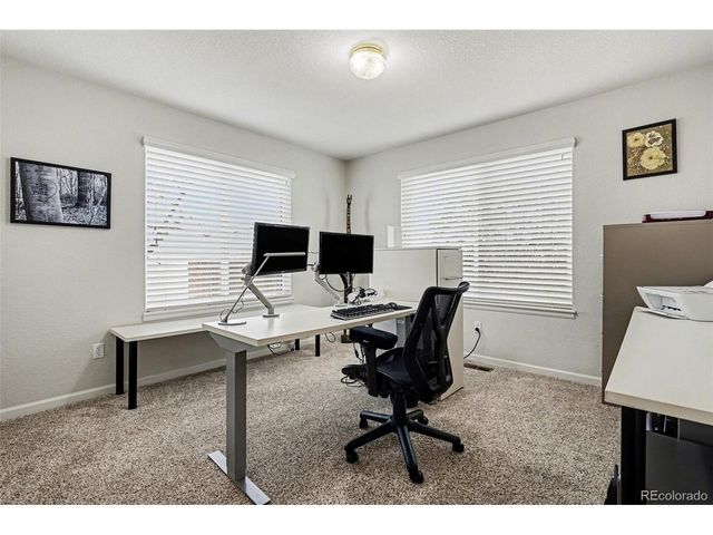 2615 Signal Creek Dr, Thornton, CO 80241