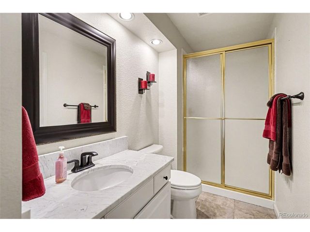 2615 Signal Creek Dr, Thornton, CO 80241