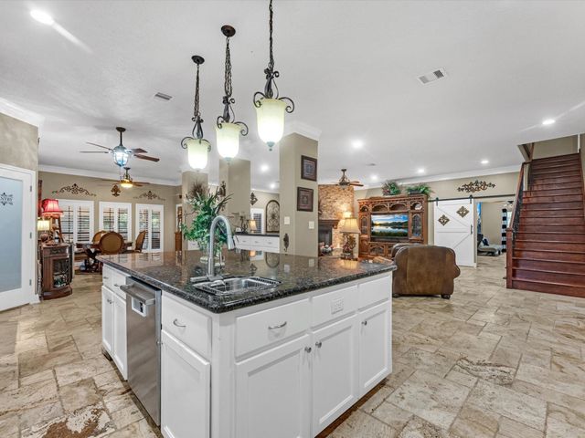 218 Lago Trace Drive, Huffman, TX 77336