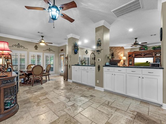 218 Lago Trace Drive, Huffman, TX 77336