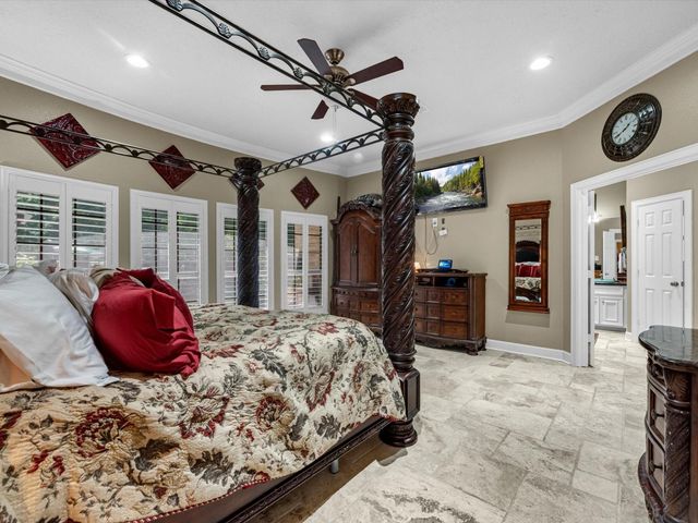 218 Lago Trace Drive, Huffman, TX 77336