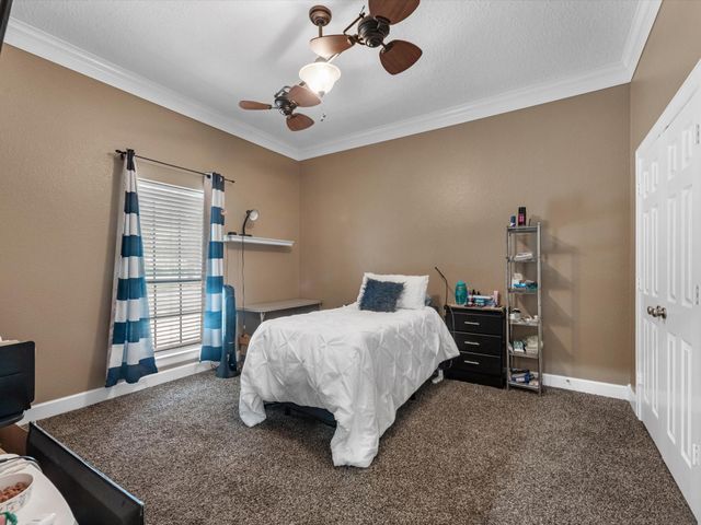 218 Lago Trace Drive, Huffman, TX 77336