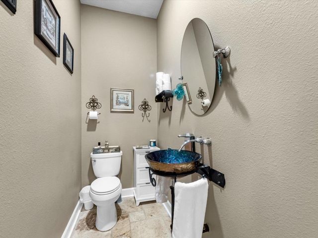 218 Lago Trace Drive, Huffman, TX 77336