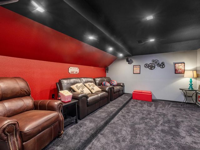218 Lago Trace Drive, Huffman, TX 77336