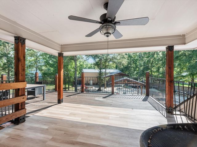 218 Lago Trace Drive, Huffman, TX 77336