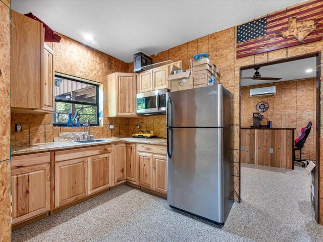 218 Lago Trace Drive, Huffman, TX 77336