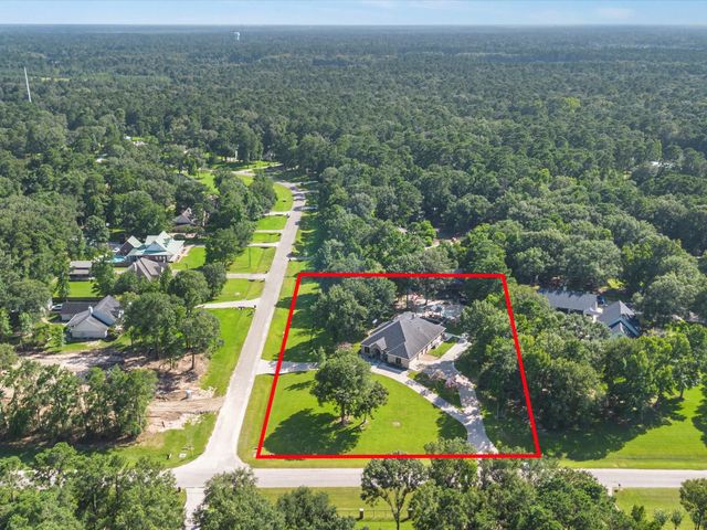 218 Lago Trace Drive, Huffman, TX 77336