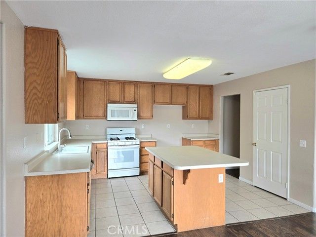 4175 Amber Ridge Lane, Hemet, CA 92545