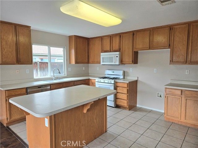 4175 Amber Ridge Lane, Hemet, CA 92545