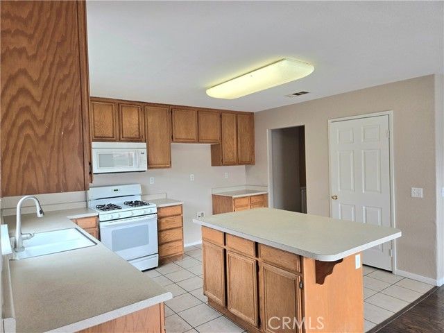 4175 Amber Ridge Lane, Hemet, CA 92545