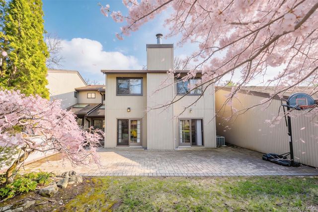 129 Golf View Drive 129, Jericho, NY 11753