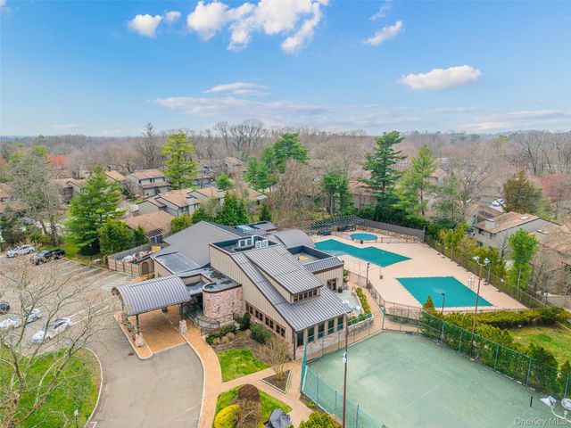129 Golf View Drive 129, Jericho, NY 11753