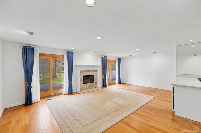 129 Golf View Drive 129, Jericho, NY 11753