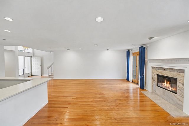 129 Golf View Drive 129, Jericho, NY 11753