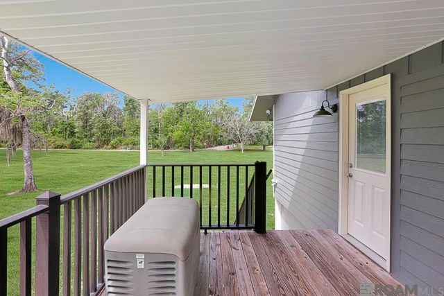 18485 H H Wilson Rd, Prairieville, LA 70769