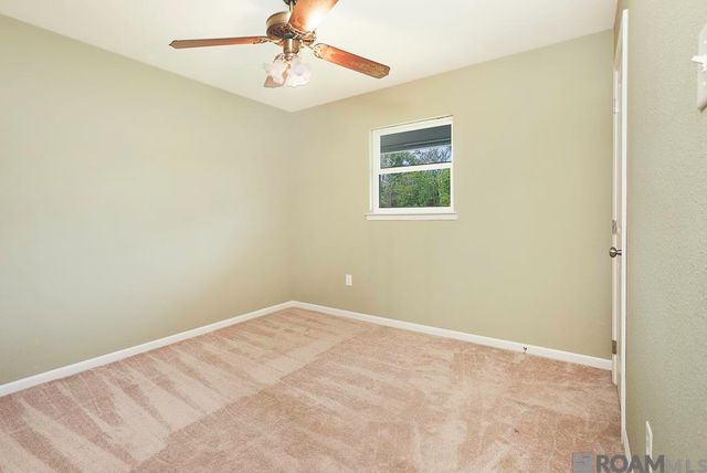 18485 H H Wilson Rd, Prairieville, LA 70769