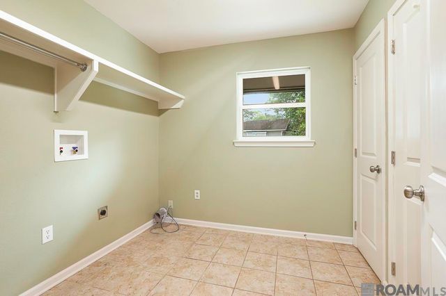 18485 H H Wilson Rd, Prairieville, LA 70769