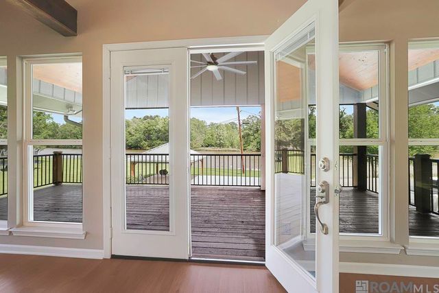 18485 H H Wilson Rd, Prairieville, LA 70769