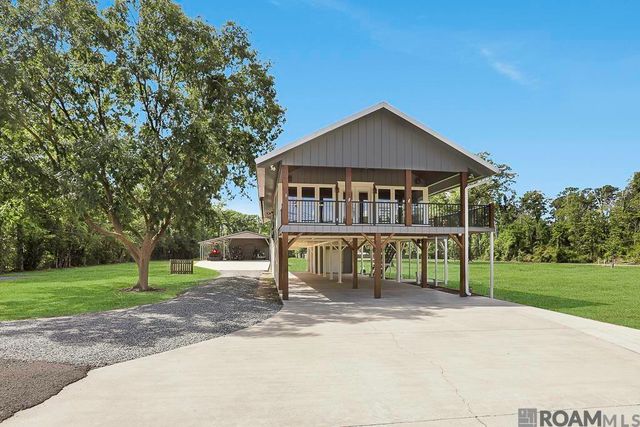 18485 H H Wilson Rd, Prairieville, LA 70769