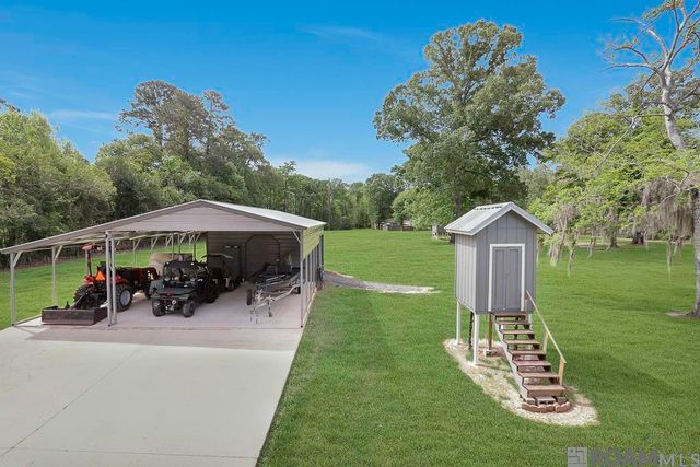 18485 H H Wilson Rd, Prairieville, LA 70769
