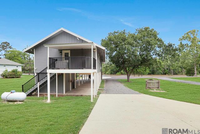 18485 H H Wilson Rd, Prairieville, LA 70769