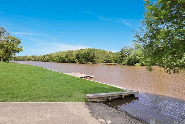 18485 H H Wilson Rd, Prairieville, LA 70769