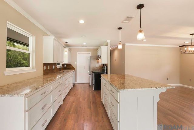 18485 H H Wilson Rd, Prairieville, LA 70769