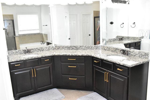14822 Twin Waters Court, Houston, TX 77044