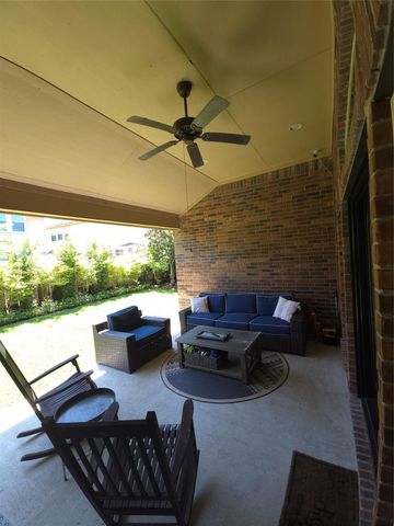 14822 Twin Waters Court, Houston, TX 77044