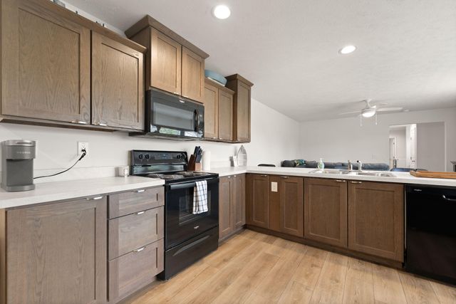 42 Furlong Avenue, Burnside, KY 42519