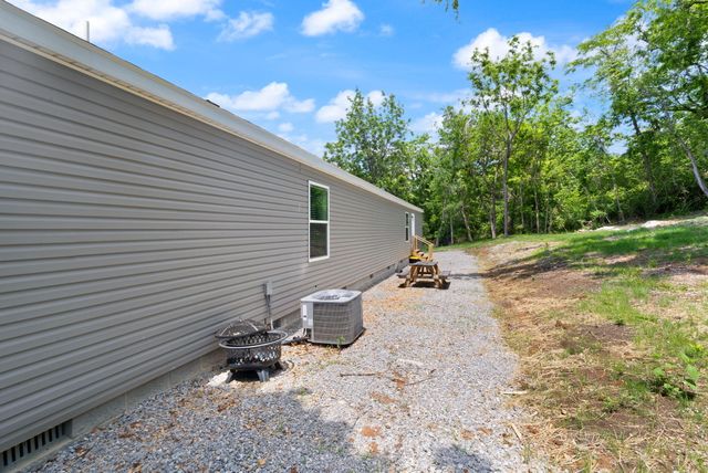 42 Furlong Avenue, Burnside, KY 42519