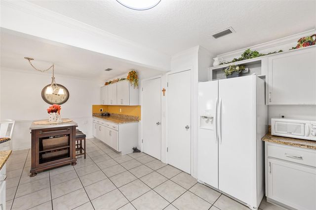 8900 SW 97TH LANE ROAD H, Ocala, FL 34481