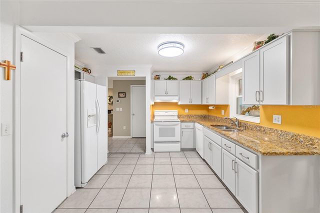 8900 SW 97TH LANE ROAD H, Ocala, FL 34481